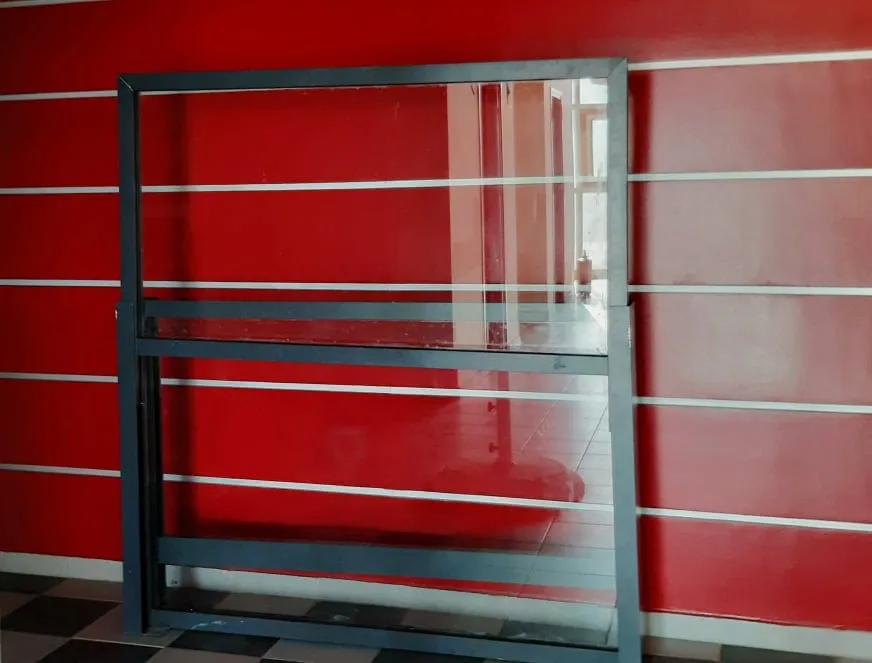 Ανεμοφράκτες Metal Design